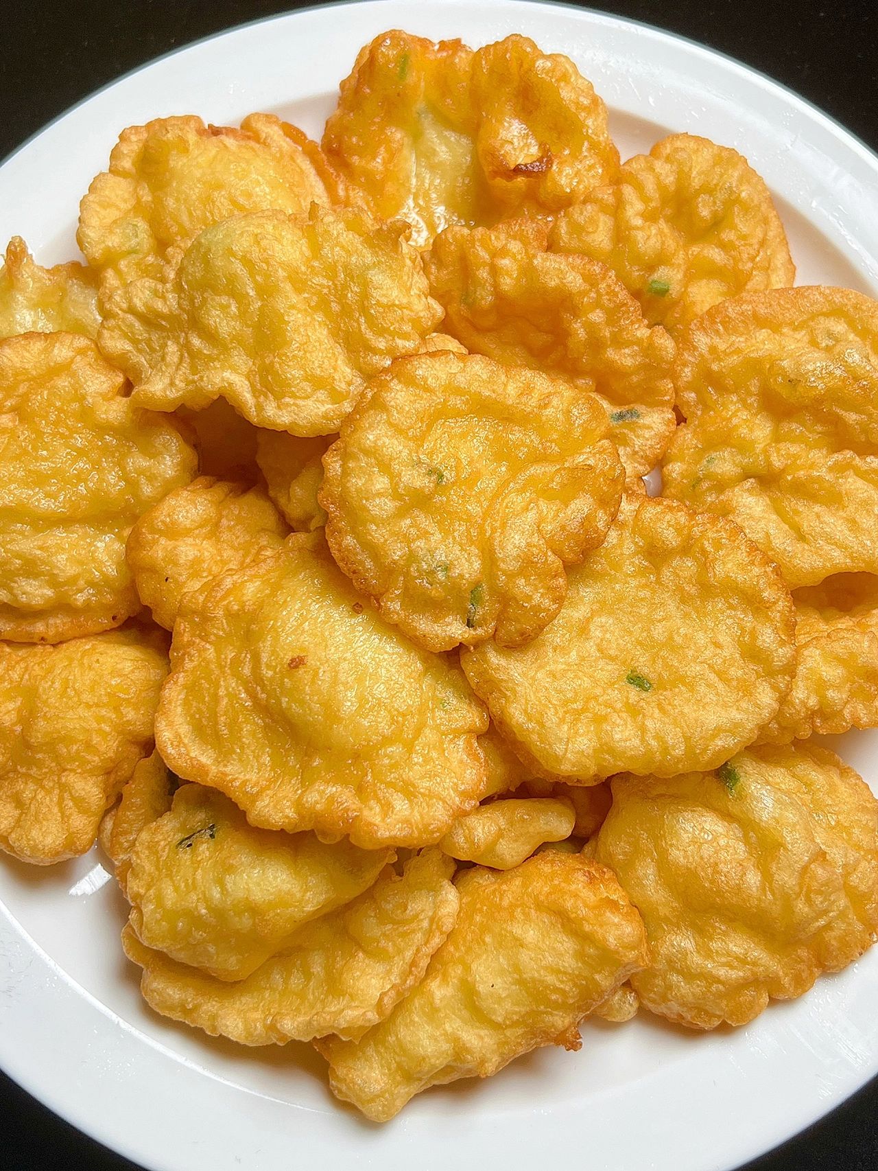 鸡蛋葱油饼#油饼怎么做又软又好吃#