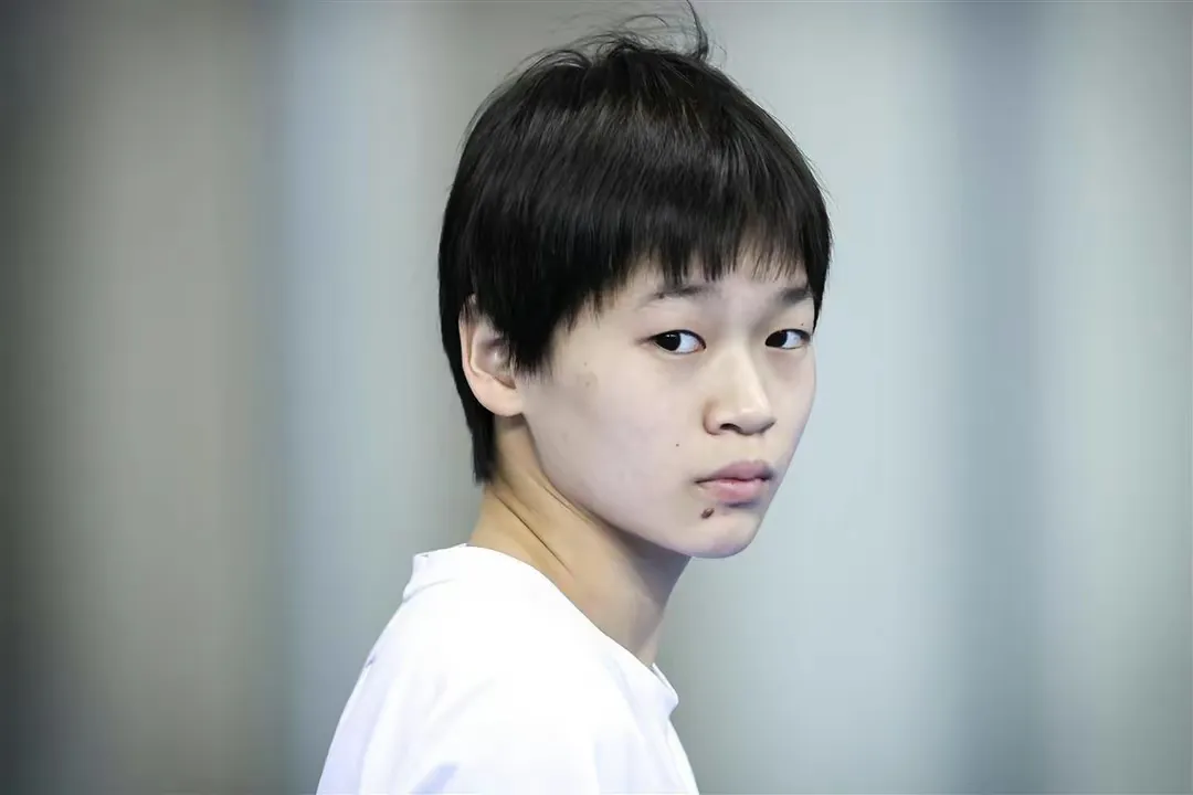 全红婵无缘夺冠，粉丝大闹赛场！炮轰
裁判不公正：两项分数打低了

网友评论：裁判