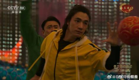 老婆在春晚打拳，我在互联网打拳，我们都有光明的未来 ​​​