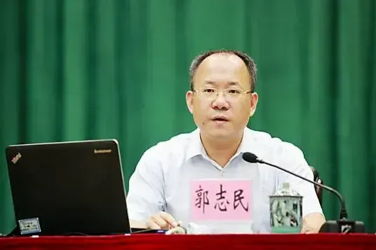 像啊，太像了！
我终于理解为什么有人举报他了，终于知道她为什么要和日本企业签约战