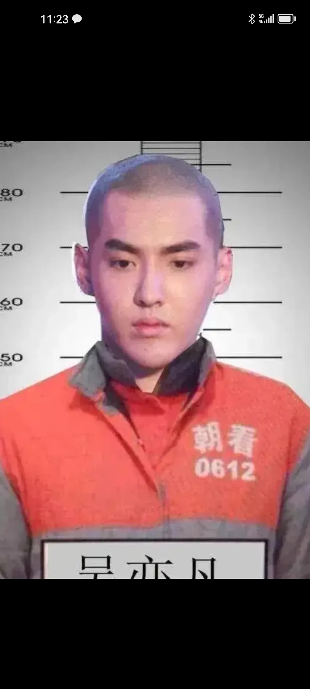 本来给点小钱就能解决的事，就算不给估计对方也不会报警，对方只是要求他赔偿损失而已