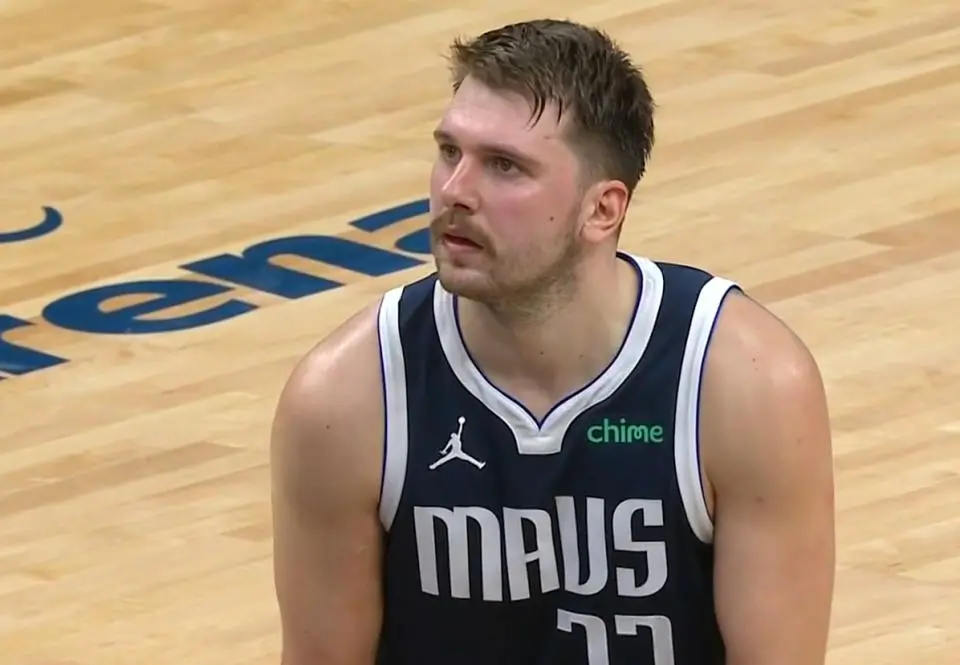 普尔3分6板，东契奇三双，独行侠逆转奇才
NBA常规赛，独行侠在最多落后两位数的