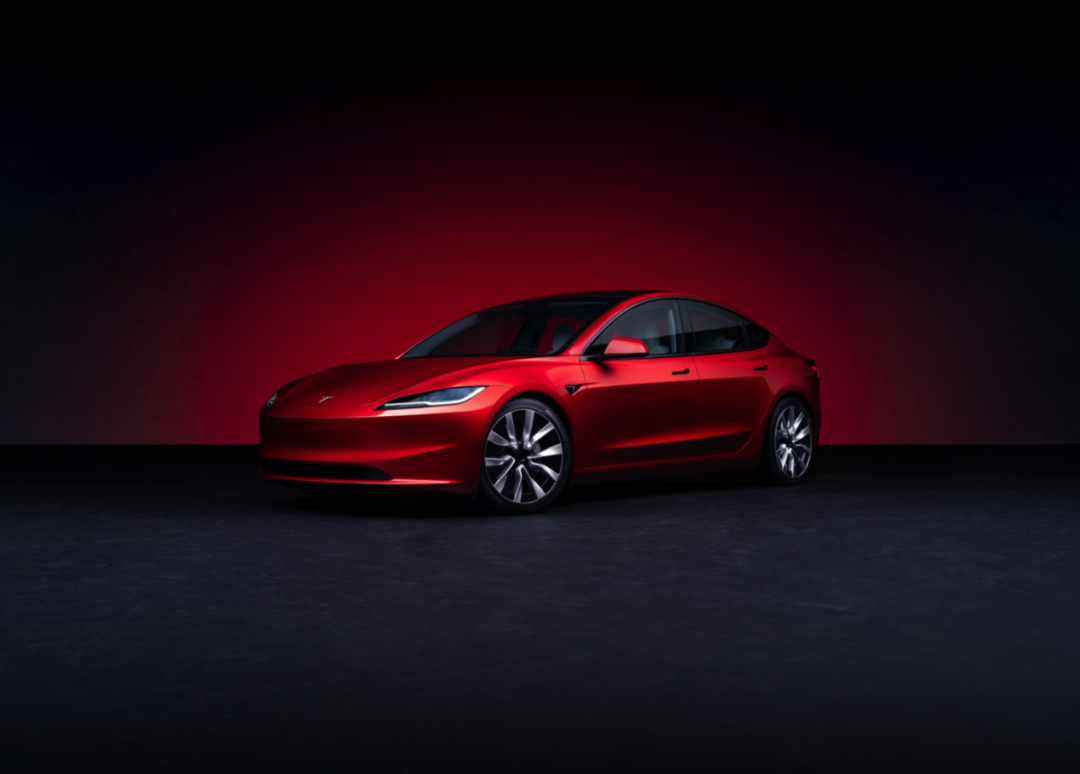 新款Model 3：起售价贵了2.8万，不卷了？
