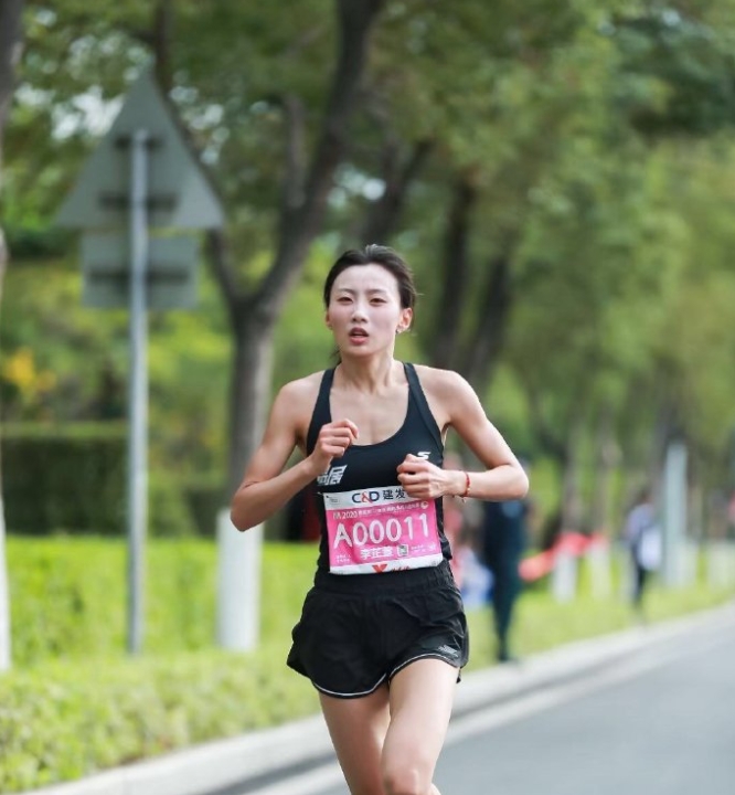 PB4秒也算进步吧#李芷萱#马拉松#亚运女神