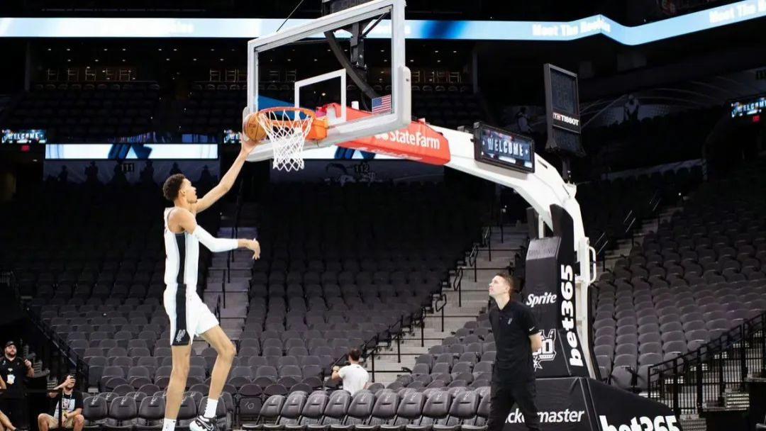 有点小装，斑马觉得NBA对抗不如欧洲！