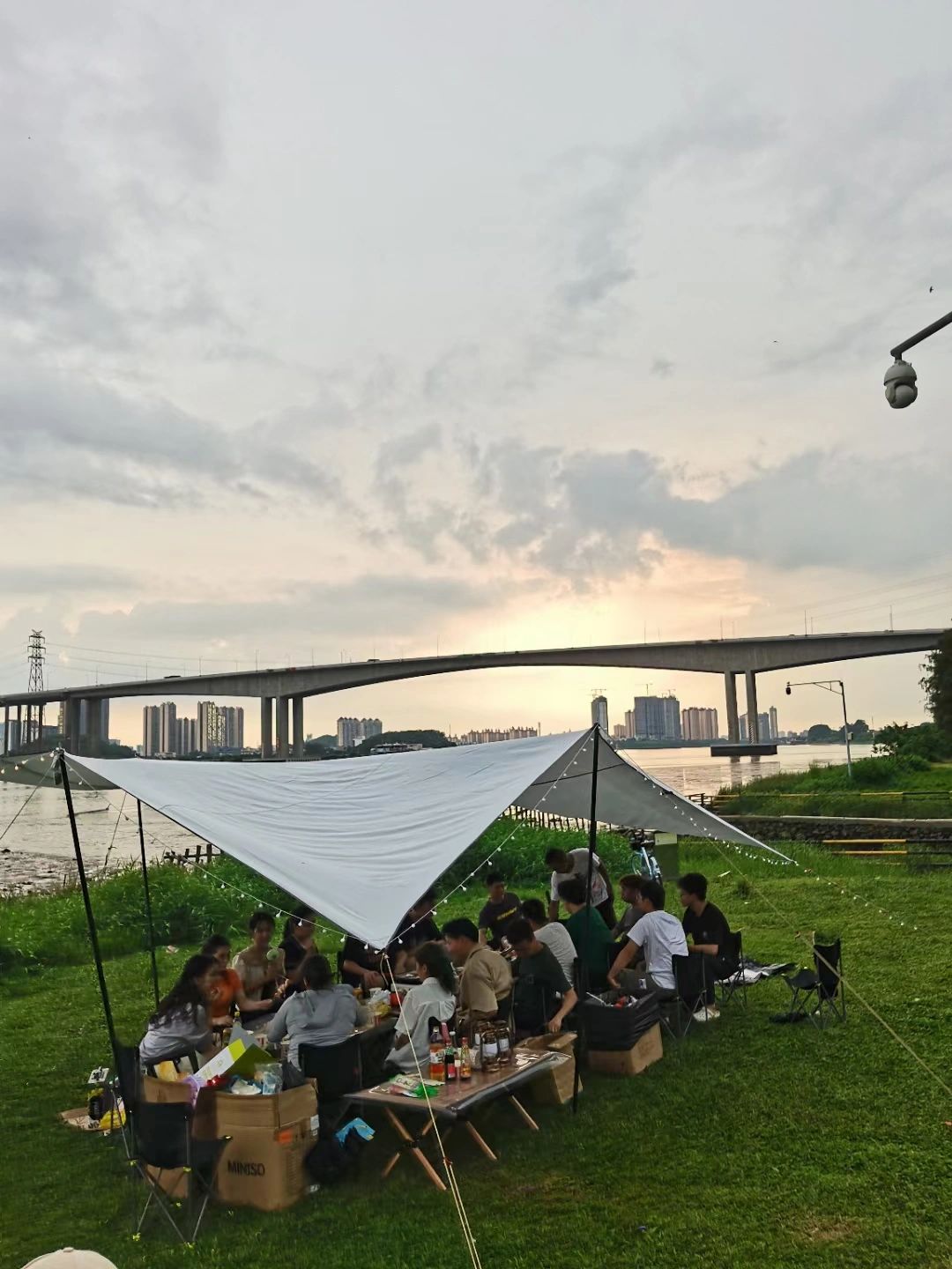 大学城露营圣地！