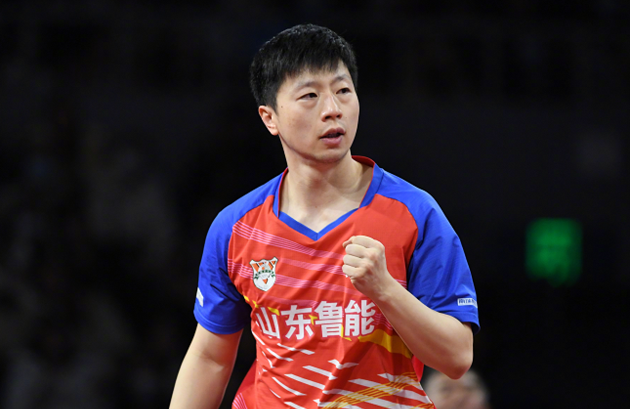 马龙太稳了！乒超男团夺冠，2023年完美收官，王楚钦丢冠瞬间愣神
乒乓球男团决赛