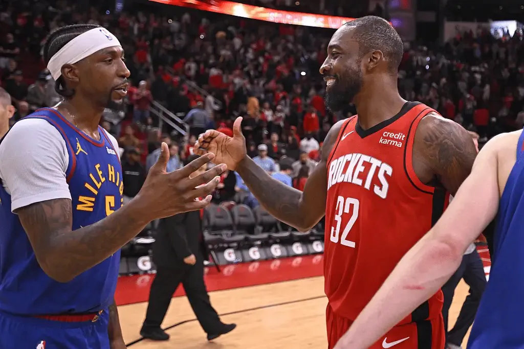 2年1600万，火箭的这笔签约，现在来看，也是值得的。
火箭战胜掘金，迎来6连胜