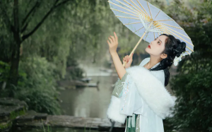 我死后，他疯了，不仅囚禁了霸占我身体的穿越女，还遍寻术法将我复活。