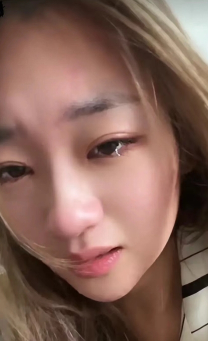 老公去国外出差一年了，昨天晚上，他好兄弟突然来敲门。大半夜的，他来找我干啥？
我