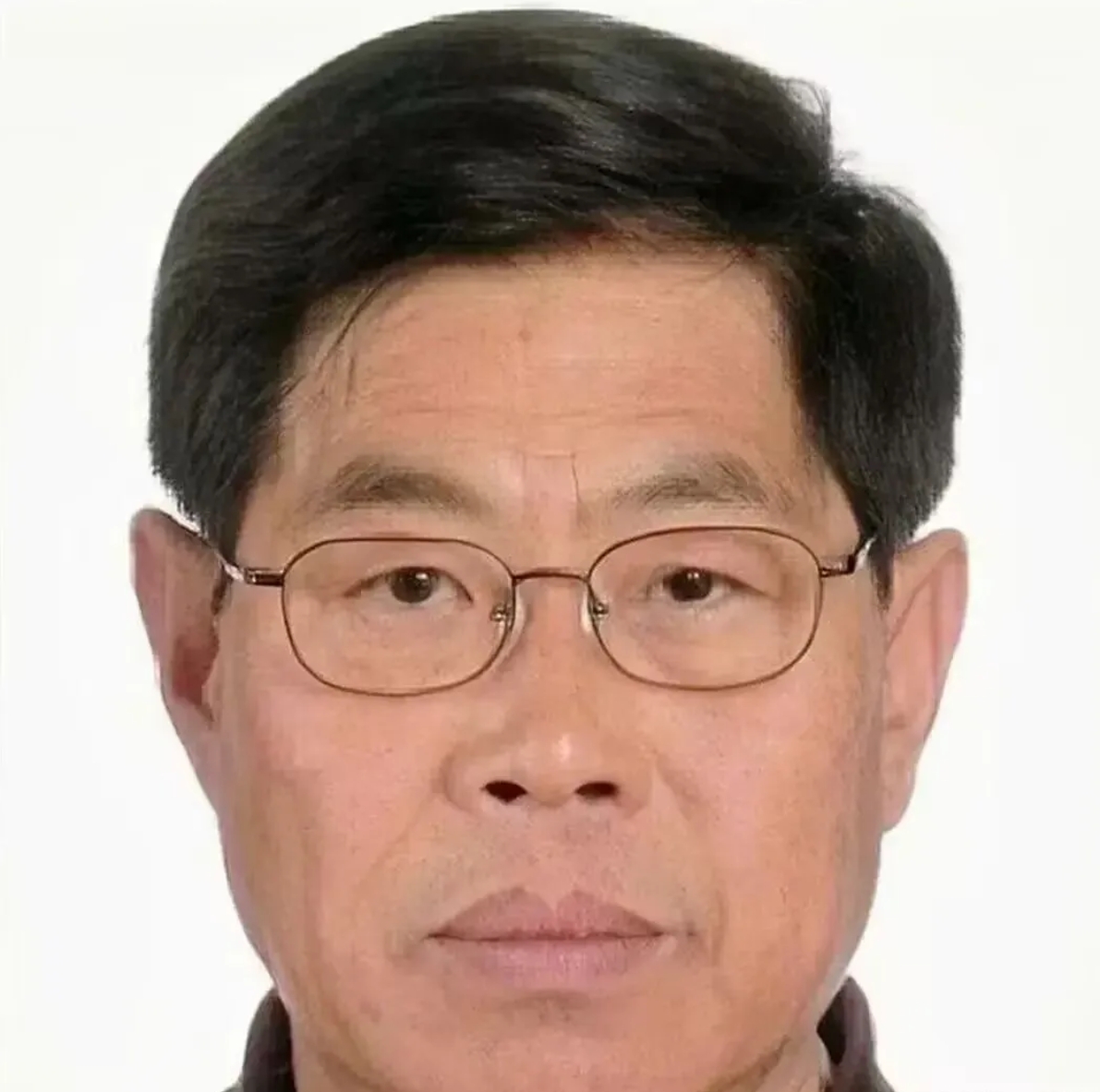郭万钧，DF31导弹总工程师，被证实是境外间谍，出卖了七份绝密情报，其中包括国之
