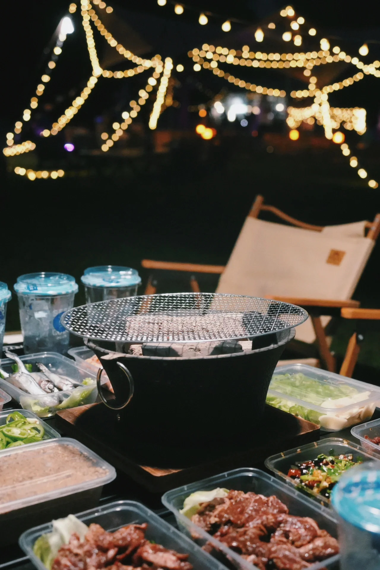 大学城周末江边烤肉露营