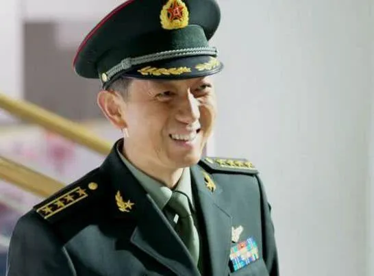 邻居是部队副师长转业，当地政府直接安排实职副厅长，在副厅长岗位上干了三年就被提拔