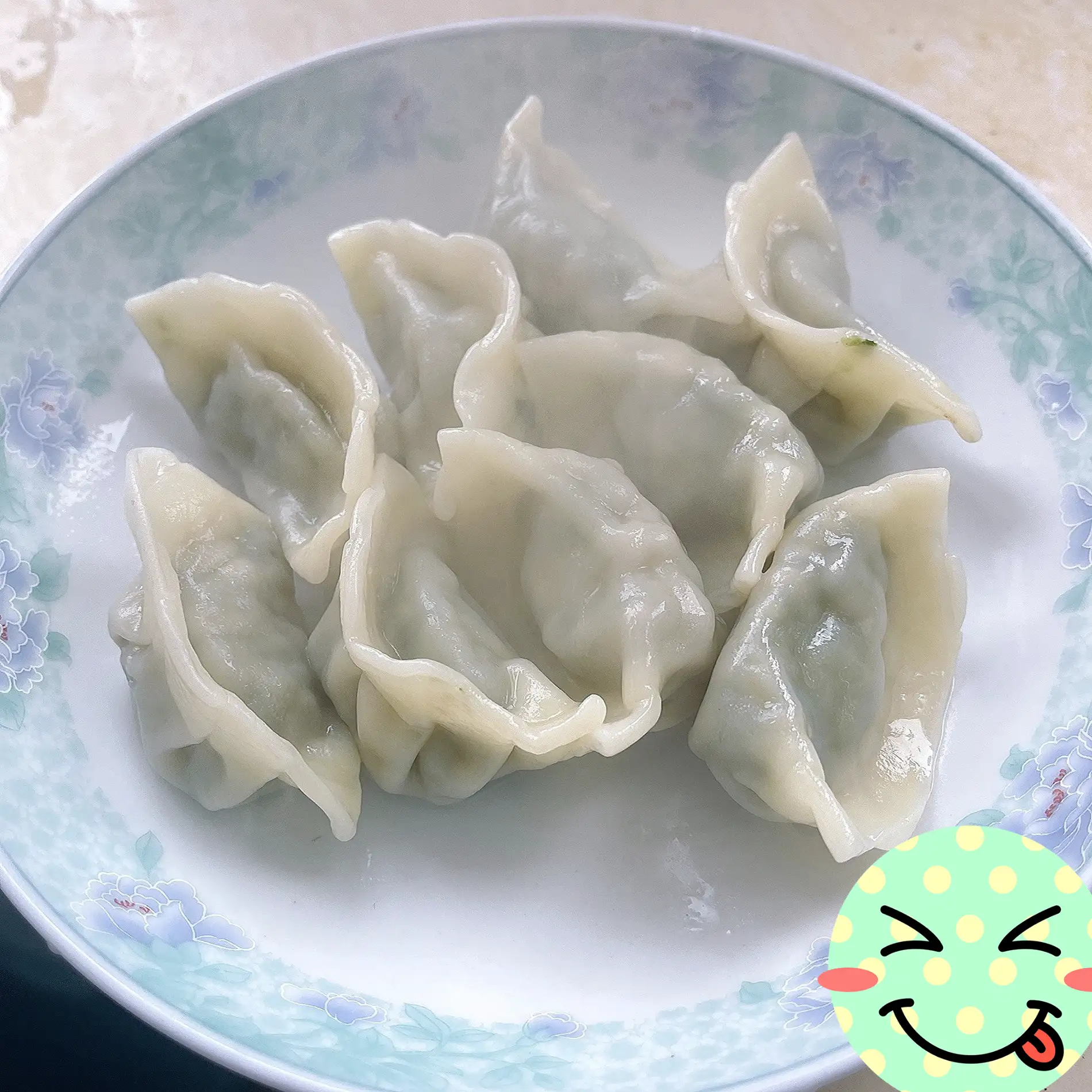 南方人的饭量吓到我了，去四川的时候点了个外卖,要了一份大份的饺子，到了之后，我数