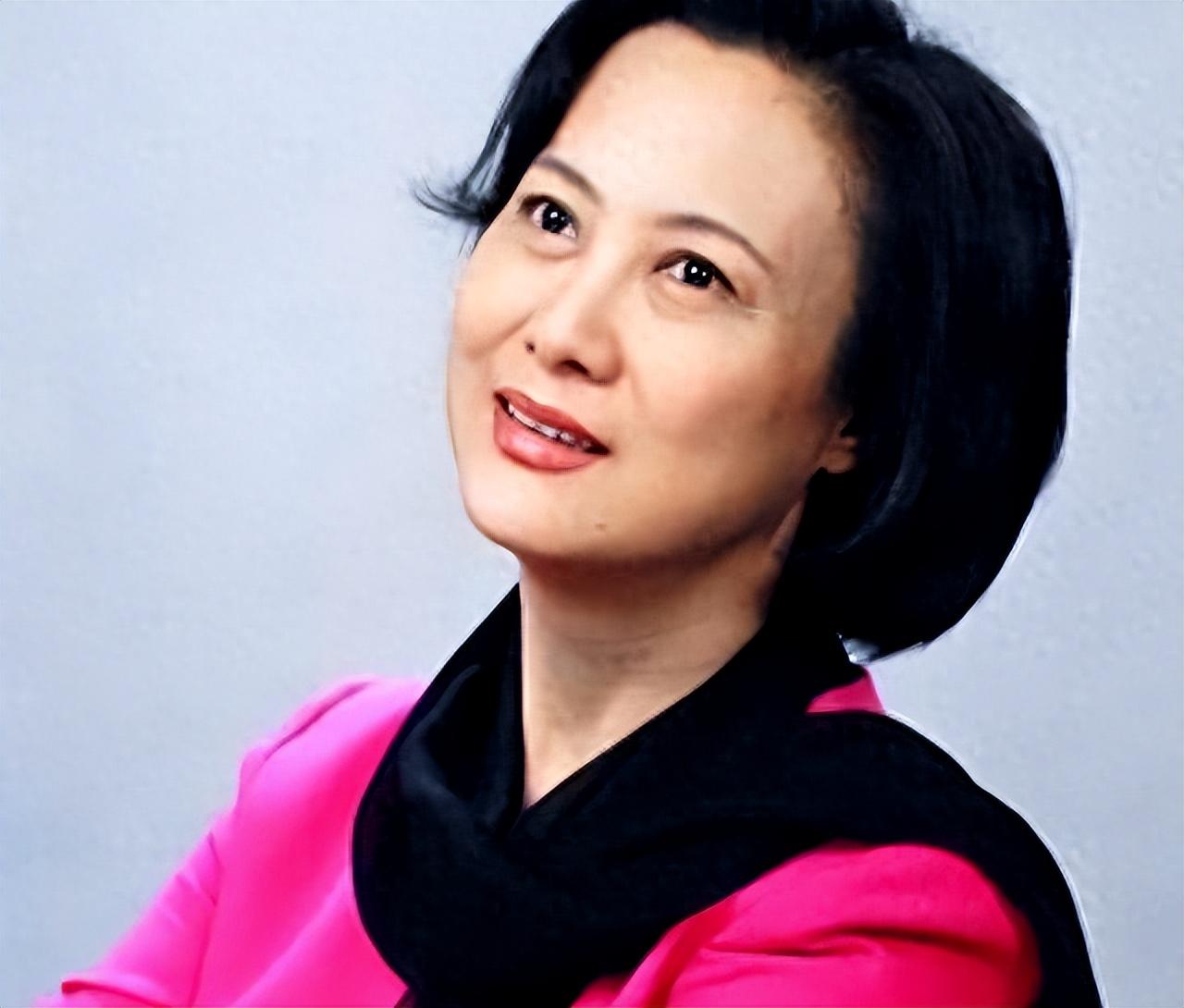 著名演员柏寒: 56岁撒手人寰, 将儿子韩青托付给海清, 现状如何