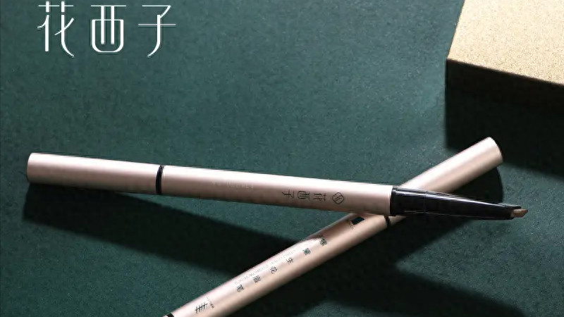 从穷小子到带货一哥，眉笔事件热度攀升，李佳琦真的飘了吗？