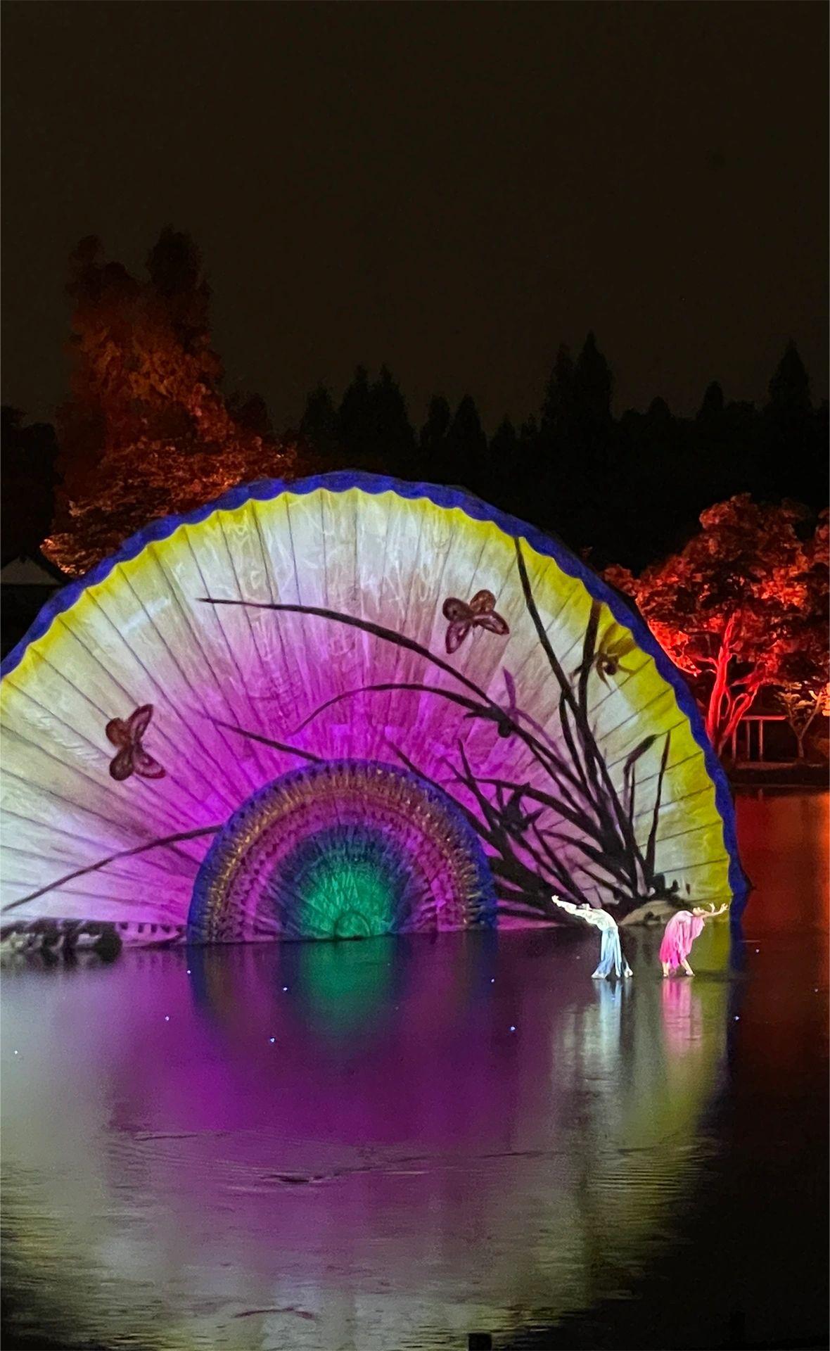 杭州夜西湖，在北山街看一场演出✔️美炸了