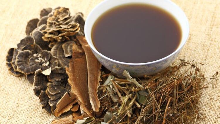 中药|3种中药已被《国家药典》禁用，有肾毒性还致癌，别再以为是良药