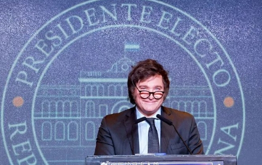 米莱宣布教育改革:从明年开始，阿根廷9岁以上儿童不再强制上学，可以自由选择学习方