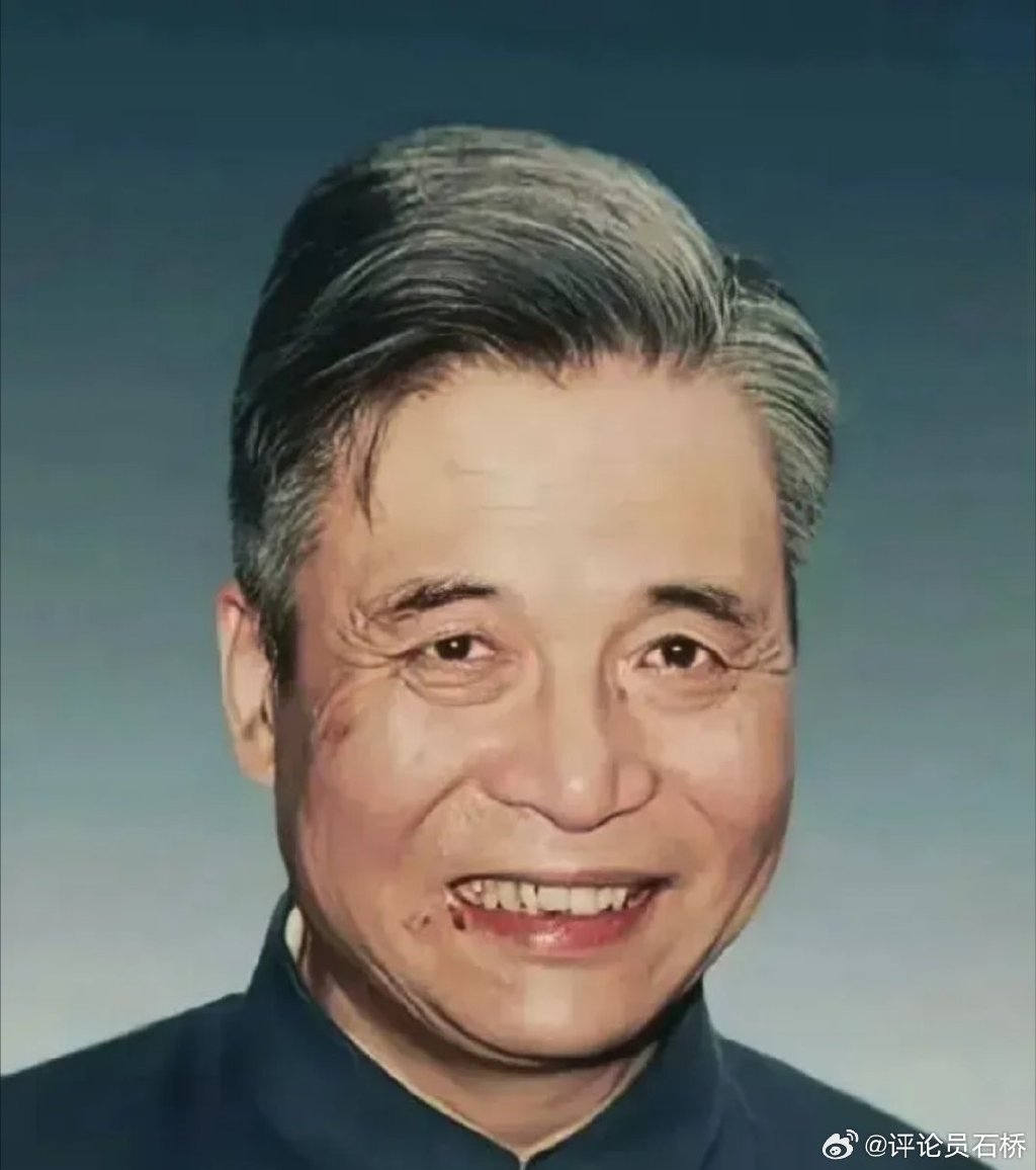 请您停留一秒钟，为中国人的脊梁点赞，他为了国家的繁荣富强，默默奋斗了28年。他无