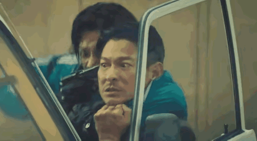趁着出差看了会员免费的莫斯科行动，一塌糊涂，不吐不快：
1、剧情一塌糊涂，刘德华