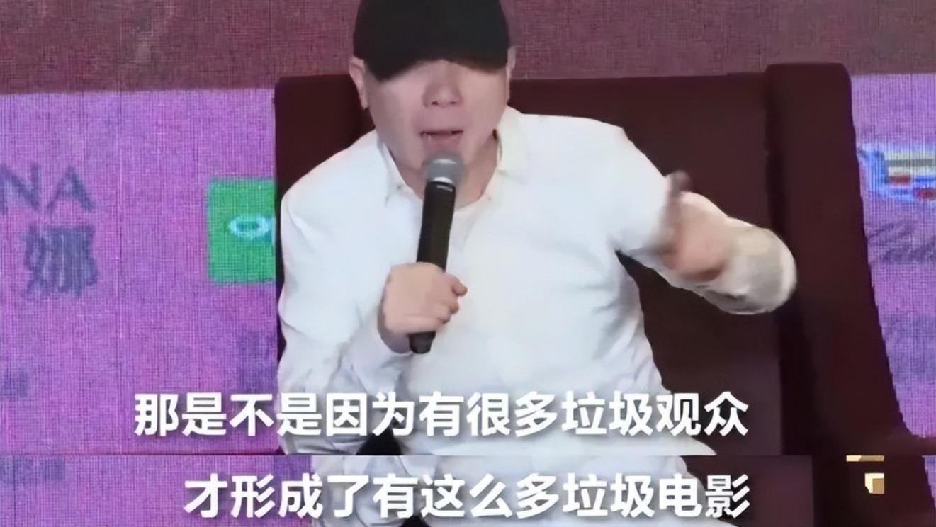 这一次，65岁的冯小刚，终于学会认怂了