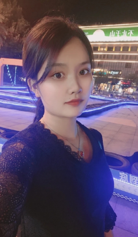 我一个女同学，38岁那年出轨了一个她认为心仪的好男人，于是闹着要和丈夫离婚。可丈