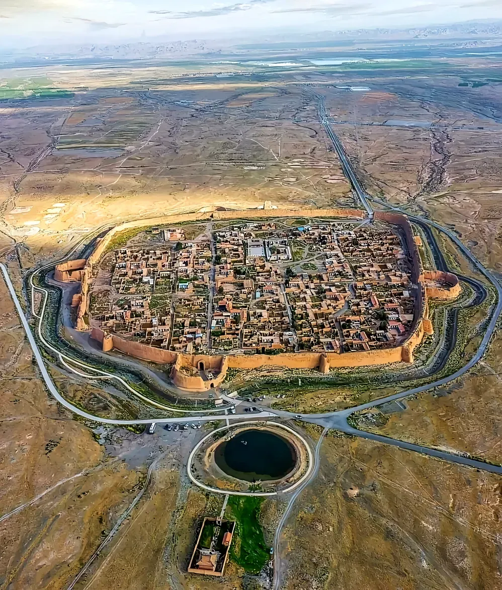 想不明白，在古代，那为什么要攻城，一个城池也不大啊，直接绕过去不好吗？