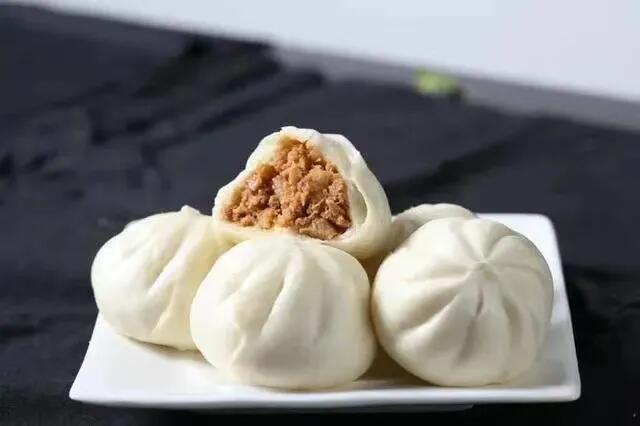 专家说，市场监管局太难了，他们依法处罚包子铺，却被网友质疑，以前大家要力度，现在