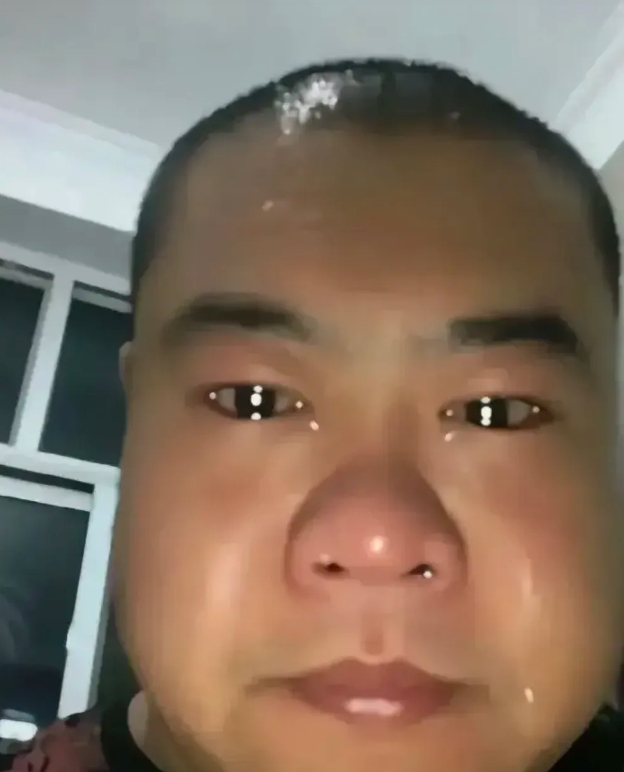 我月薪3800跟老板干12年了，我把老板当家人一样，除了工作还打扫卫生，老板一直