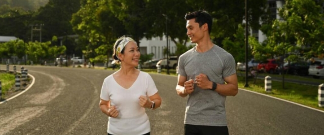 吃饭前后做好这4件事，可给健康加分，尤其是年过半百的人更要做

1、饭前洗手
饭