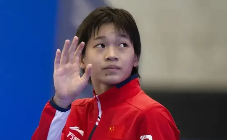 这下好了，人民日报也对全红婵被裁判“压分”事件做出评论！有人认为，将失败归咎于裁