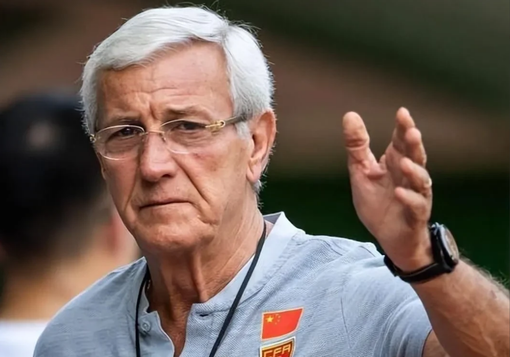 中国足协主席宋凯近日宣布放弃扬科维奇，并瞄准世界杯冠军教头，计划斥资5000万签