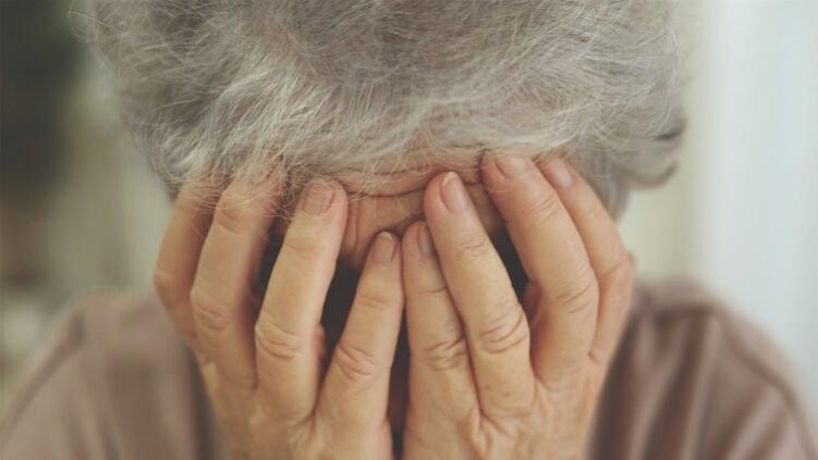 为何人老了会有“老人味”？50岁后坚持4个习惯，老了或没味儿