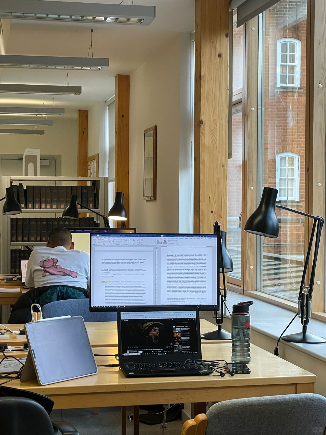 剑桥日常｜当代读书人逐渐丧失的专注力
无论去图书馆还是咖啡厅，你总纠结于座位的选