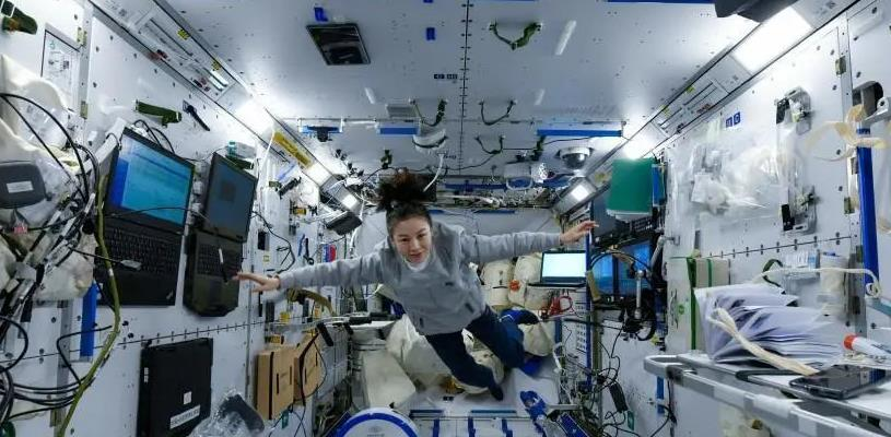 为何女性航天员在升空前需要服用避孕药？这并不是某个特定国家的航天标准，而是所有具