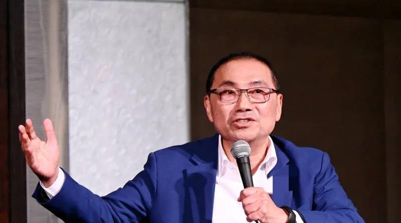 侯友宜暗呛柯文哲不要脸

侯友宜与副手赵少康今天合体替自家小鸡站台辅选时，疑暗呛