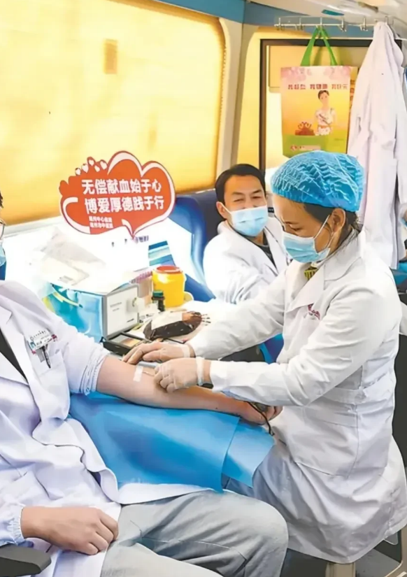 为什么身边献血的人越来越少？其他说辞都不是关键，归根结底我们是无偿献血。

无偿