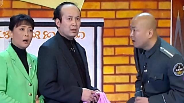 郭达20次登上春晚，幸亏妻子多年在背面的静静支撑