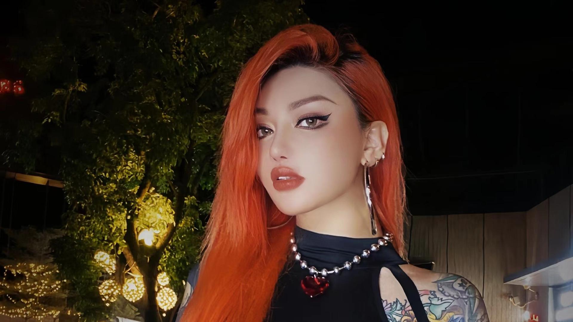 红发芭比 豪放之美