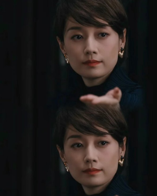 电视剧《繁花》中，18岁的马伊琍形象惊艳亮相。陈逸鸣饰演的画家深情描绘暗恋对象玲