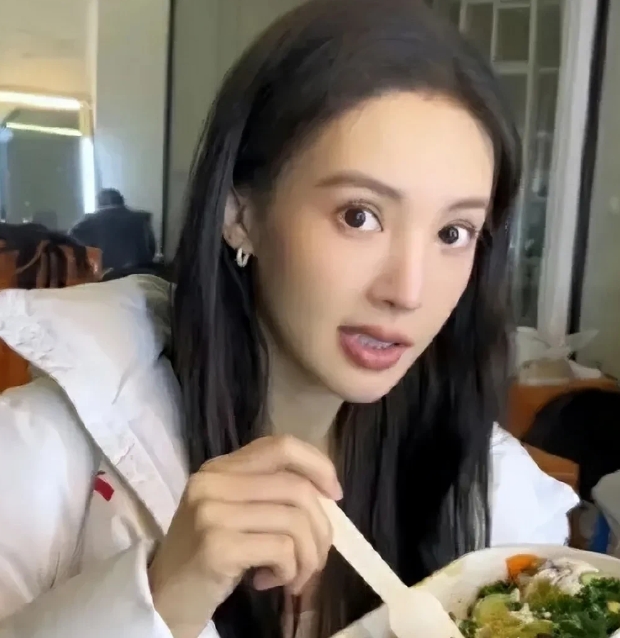 湘雅二医院自带饭菜无法加热，去找护士站问原来不是有一台微波炉可以加热的吗？回复说