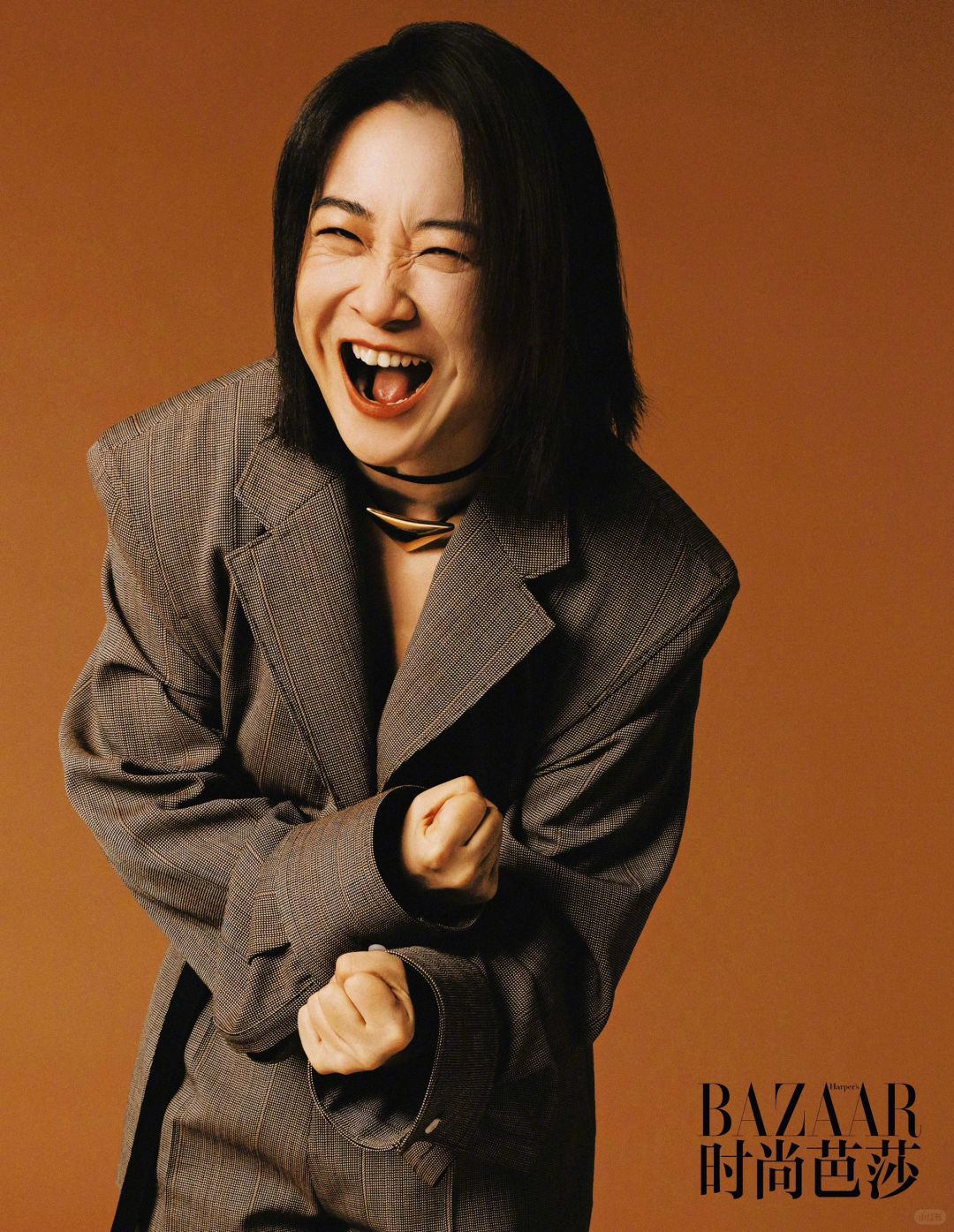 贾玲｜时尚芭莎 瘦下来轻松闯进时尚圈！
这时尚圈立刻就有贾玲的一席之地了，拳击?