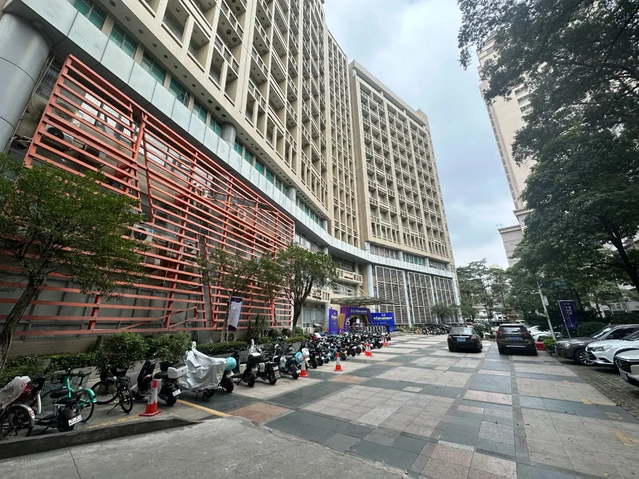 我爸是宋尔卫！
比我爸是李刚还牛的宋院士之子，宋世键，本身并不是一个学霸，但是他