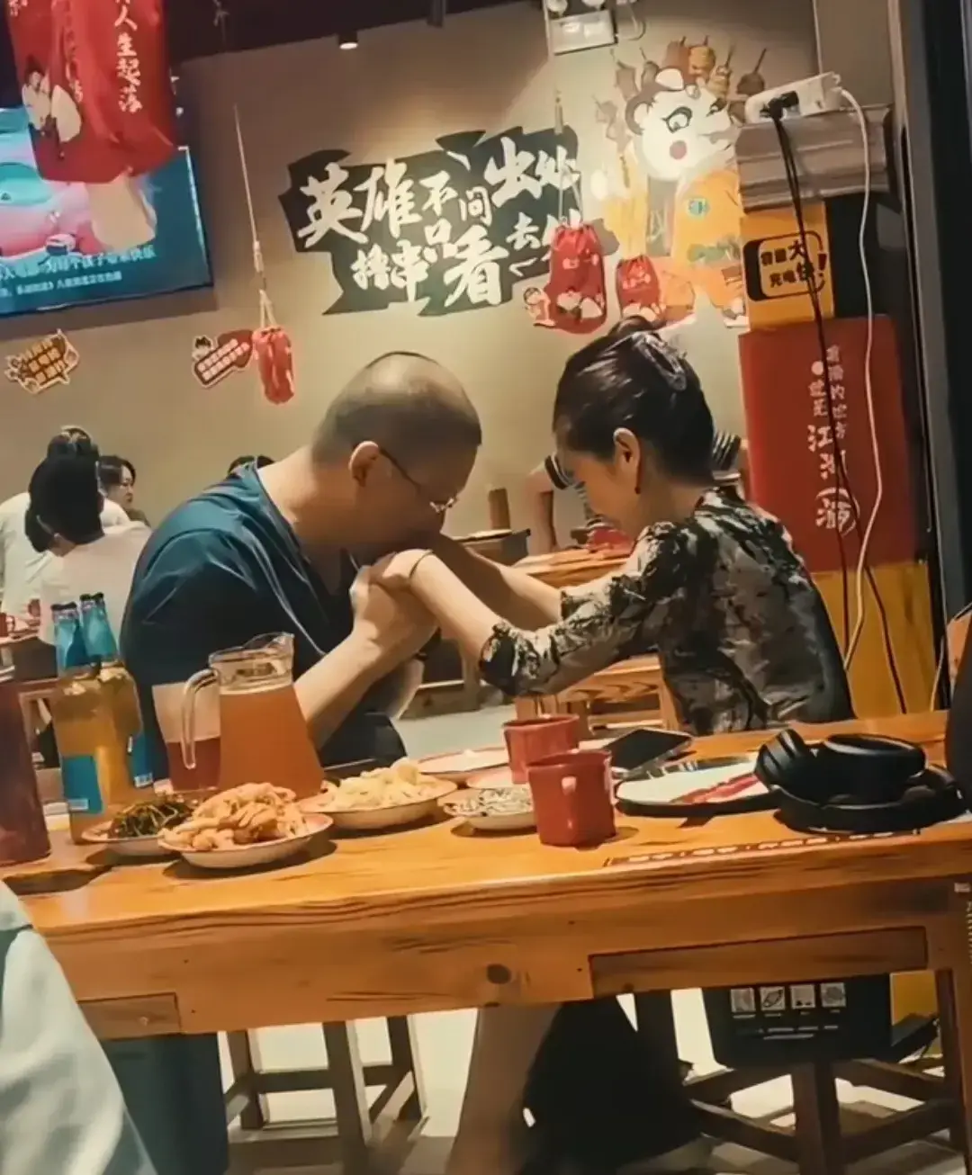 我该怎么办？这是我姐。