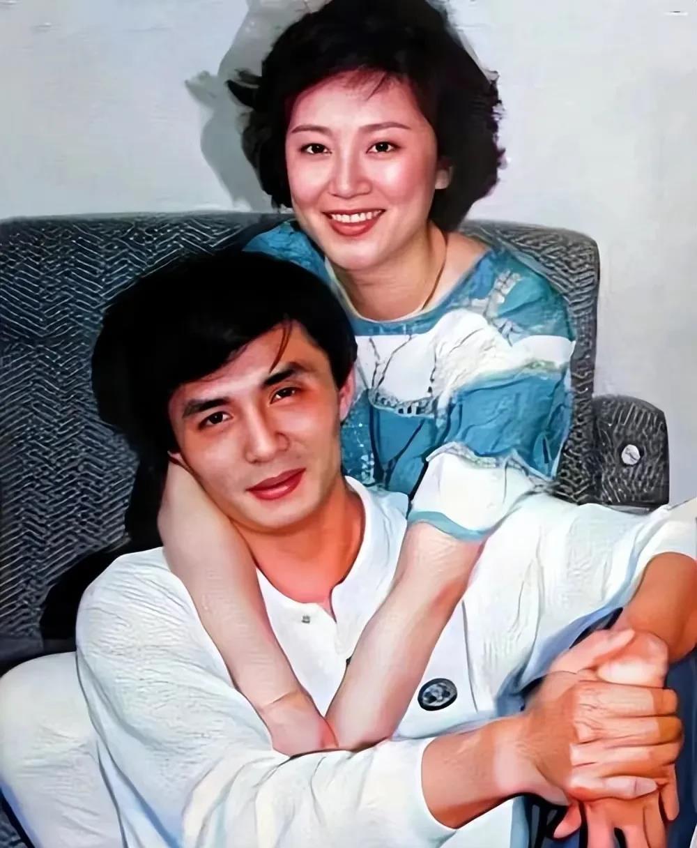 年轻时候的汪嘉伟与年老时候的汪嘉伟都是我心中的男神，从少女时代到现在…
汪嘉伟是