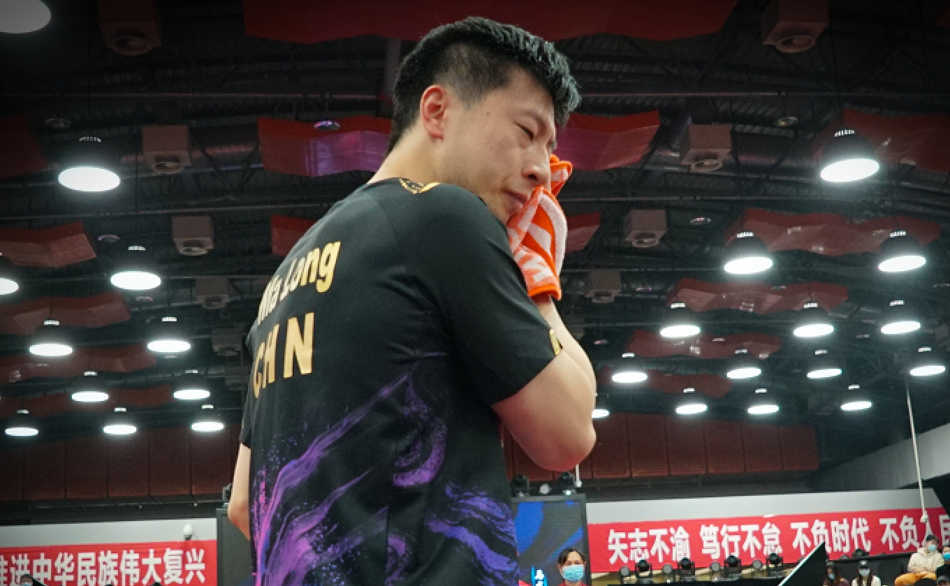 国乒冬训！樊振东王楚钦认真，备战总决赛，马龙解读时间点
国乒球员们结束乒超之后马