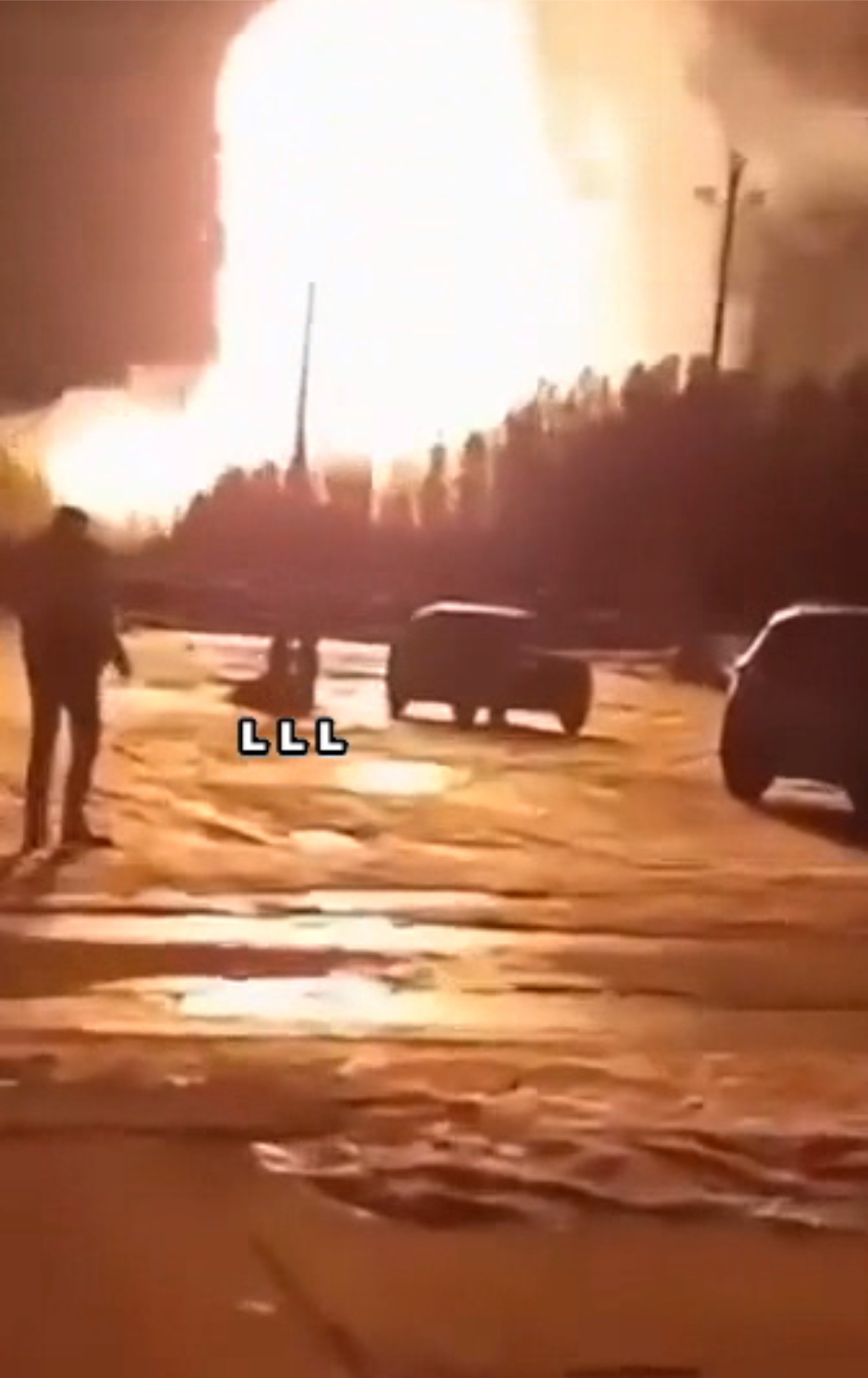 乌克兰特种兵炸了俄罗斯连接我国的石油运输线。有消息称，乌军特种部队潜入俄罗斯布里