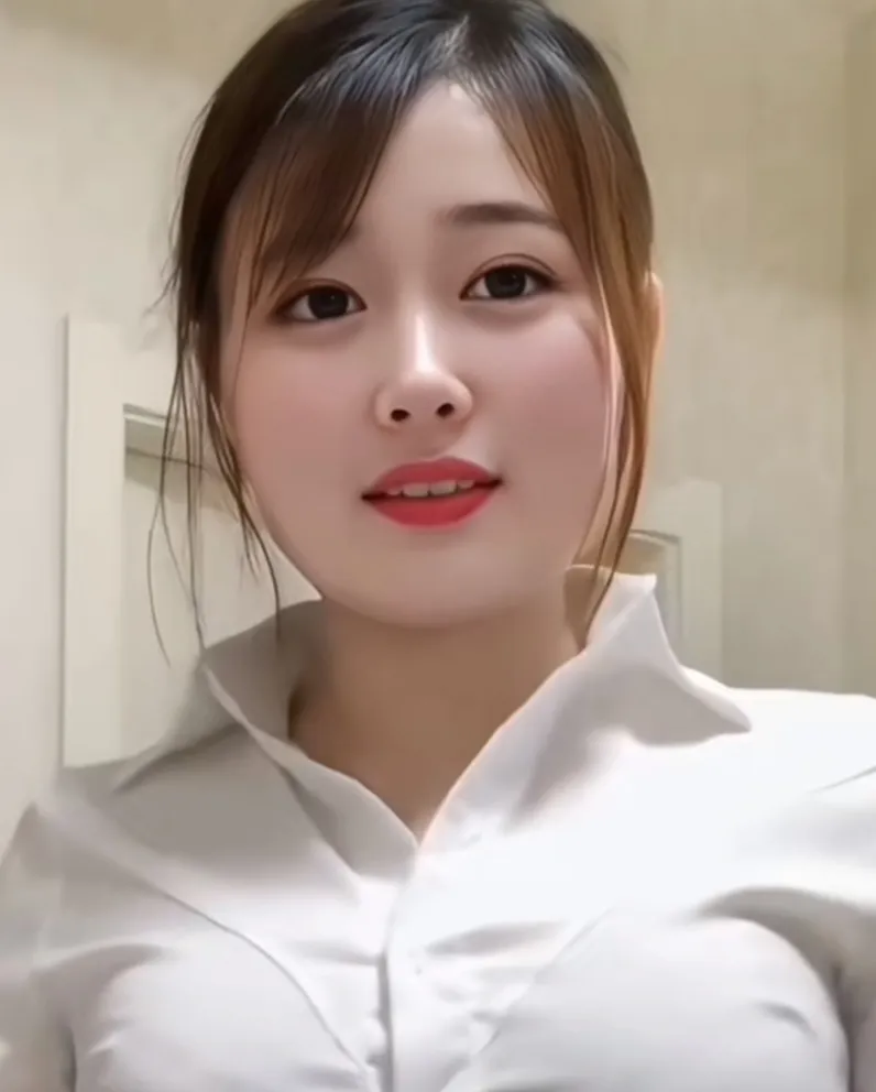 我是个三十岁的纯洁大姑娘，单身，没有孩子。
现在的我没有依靠，没有温暖的港湾，没