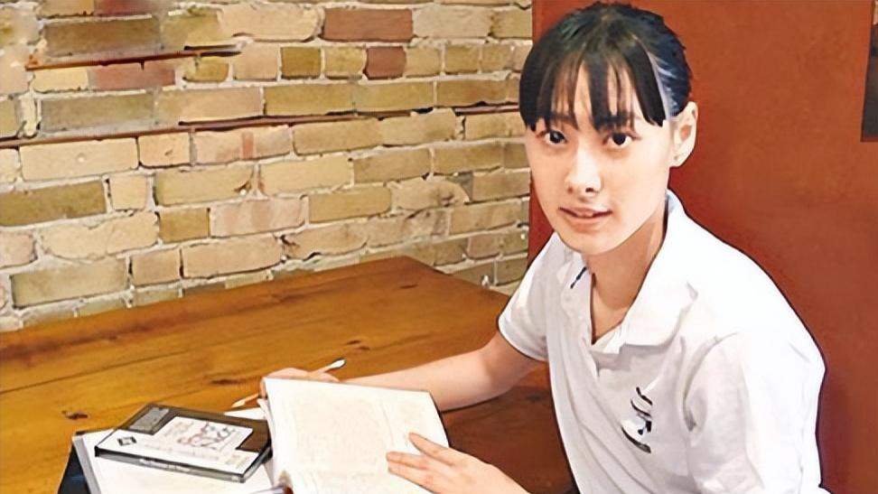 梁洛施：22岁生三胎，与李泽楷分手11年独自带娃，成人生赢家